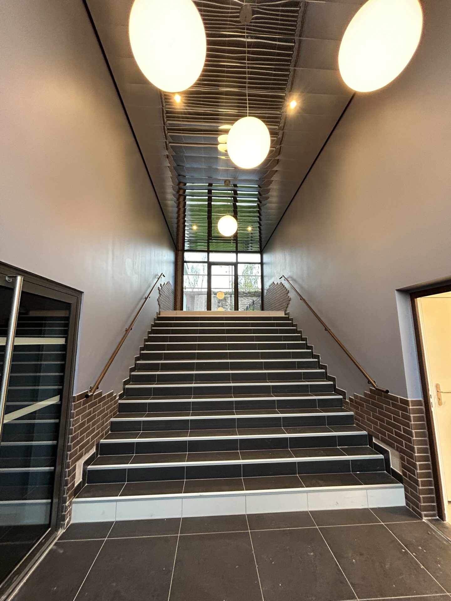 Sas Veille Cloison Seche Rennes Construction 36 Logements Collectifs Rennes Veille Plaquiste Chateaubourg Communs Hall Isolation Dalles Perforees Faux Plafond